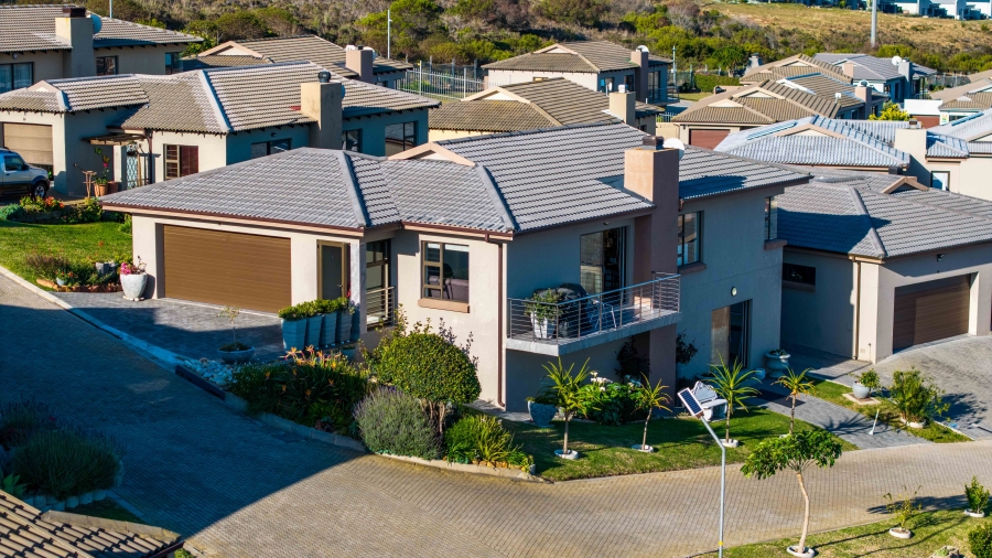 4 Bedroom Property for Sale in Seemeeu Park Western Cape